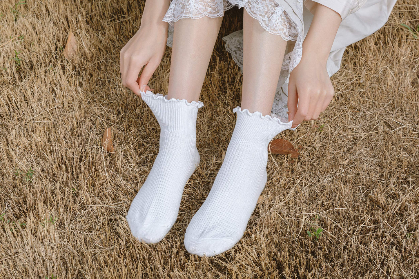 AmyHomie Women Ankle Socks Ruffle Turn-Cuff, Casual Cute Ankle Socks Breathable Cotton Soft Frilly Crew Socks, Lovely Lettuce Edge Socks Women Frilly Low Socks for Women Girls 4 Packs