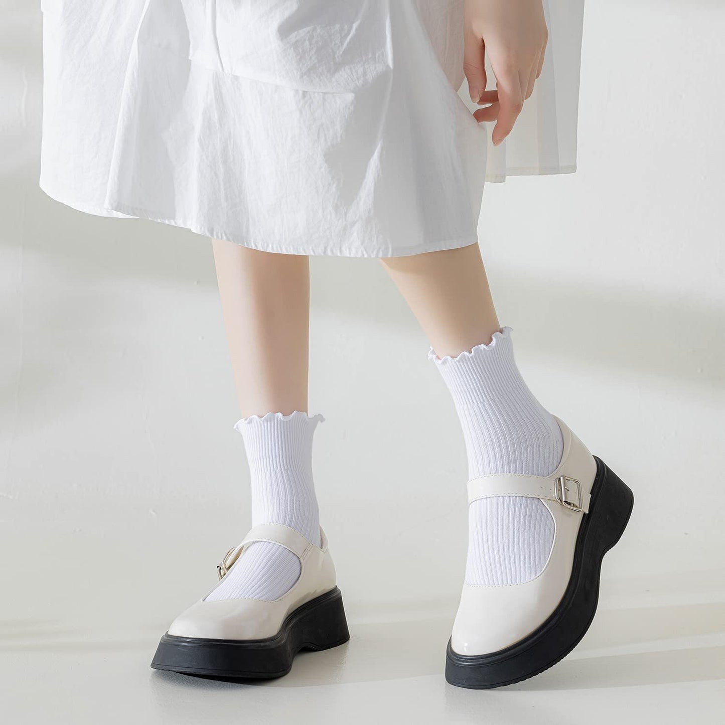 AmyHomie Women Ankle Socks Ruffle Turn-Cuff, Casual Cute Ankle Socks Breathable Cotton Soft Frilly Crew Socks, Lovely Lettuce Edge Socks Women Frilly Low Socks for Women Girls 4 Packs