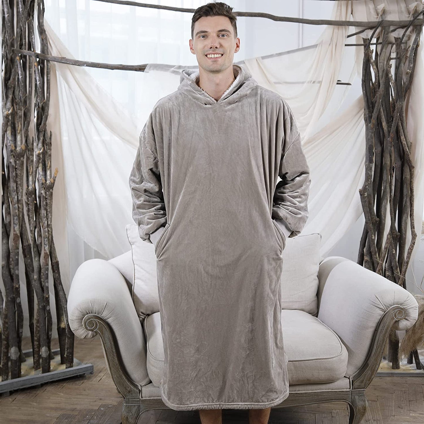 AmyHomie Blanket Sweatshirt,Oversized Sherpa Hooded Sweatshirt Blanket,Fleecehug Hoodie Wearable Blanket with Pocket for Adults & Kids & Teens