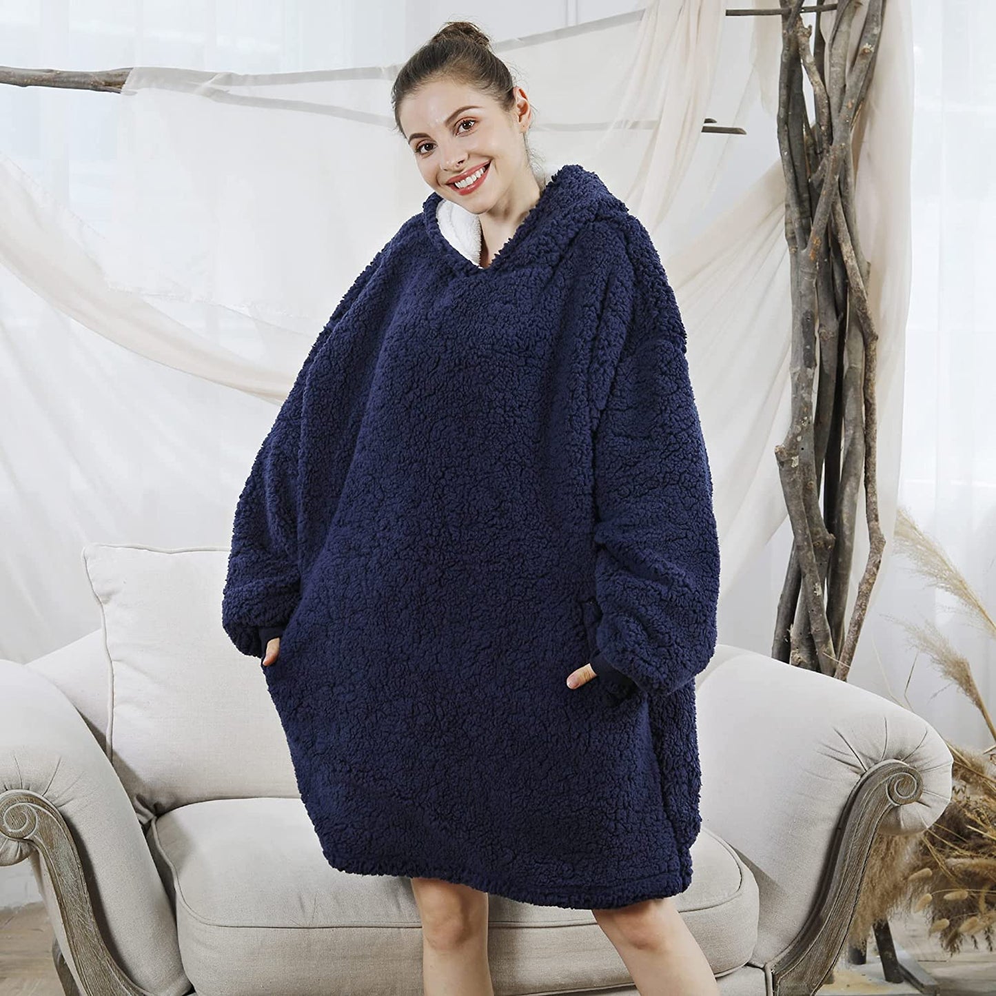 AmyHomie Blanket Sweatshirt,Oversized Sherpa Hooded Sweatshirt Blanket,Fleecehug Hoodie Wearable Blanket with Pocket for Adults & Kids & Teens