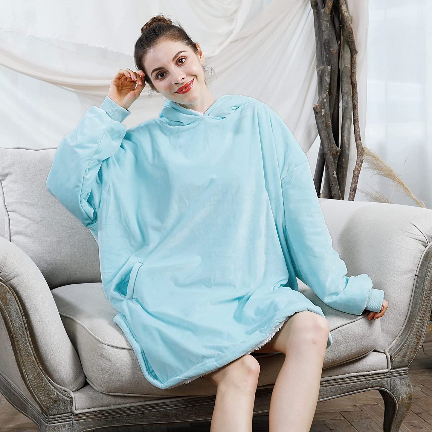 AmyHomie Blanket Sweatshirt,Oversized Sherpa Hooded Sweatshirt Blanket,Fleecehug Hoodie Wearable Blanket with Pocket for Adults & Kids & Teens