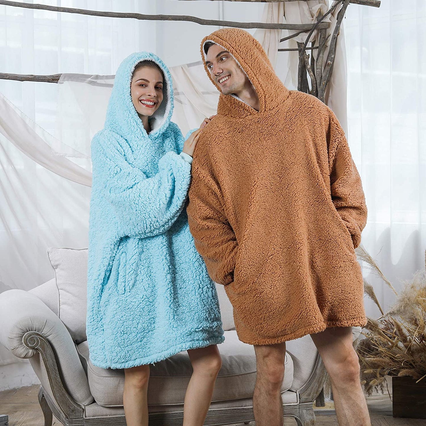 AmyHomie Blanket Sweatshirt,Oversized Sherpa Hooded Sweatshirt Blanket,Fleecehug Hoodie Wearable Blanket with Pocket for Adults & Kids & Teens