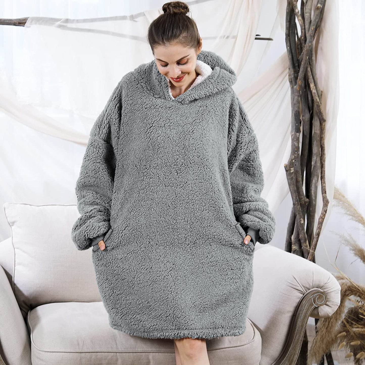 AmyHomie Blanket Sweatshirt,Oversized Sherpa Hooded Sweatshirt Blanket,Fleecehug Hoodie Wearable Blanket with Pocket for Adults & Kids & Teens