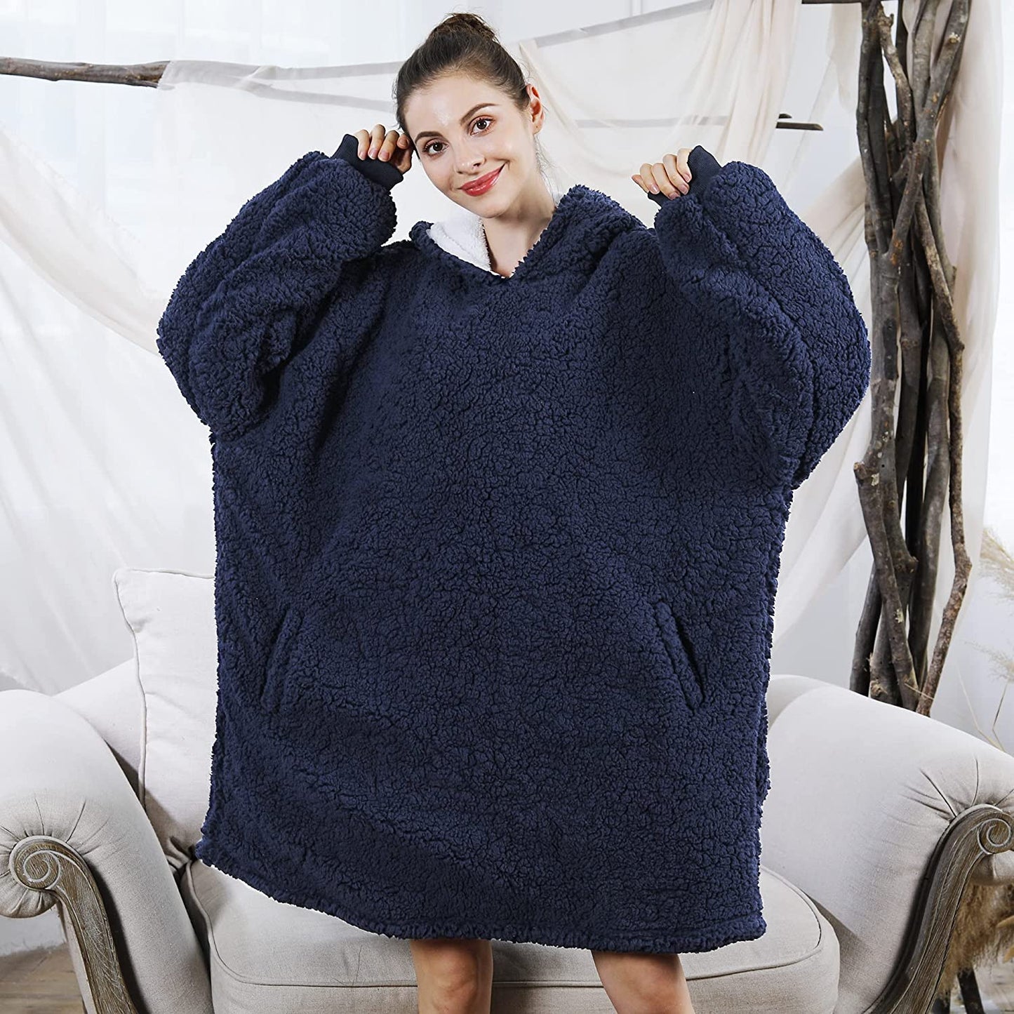 AmyHomie Blanket Sweatshirt,Oversized Sherpa Hooded Sweatshirt Blanket,Fleecehug Hoodie Wearable Blanket with Pocket for Adults & Kids & Teens