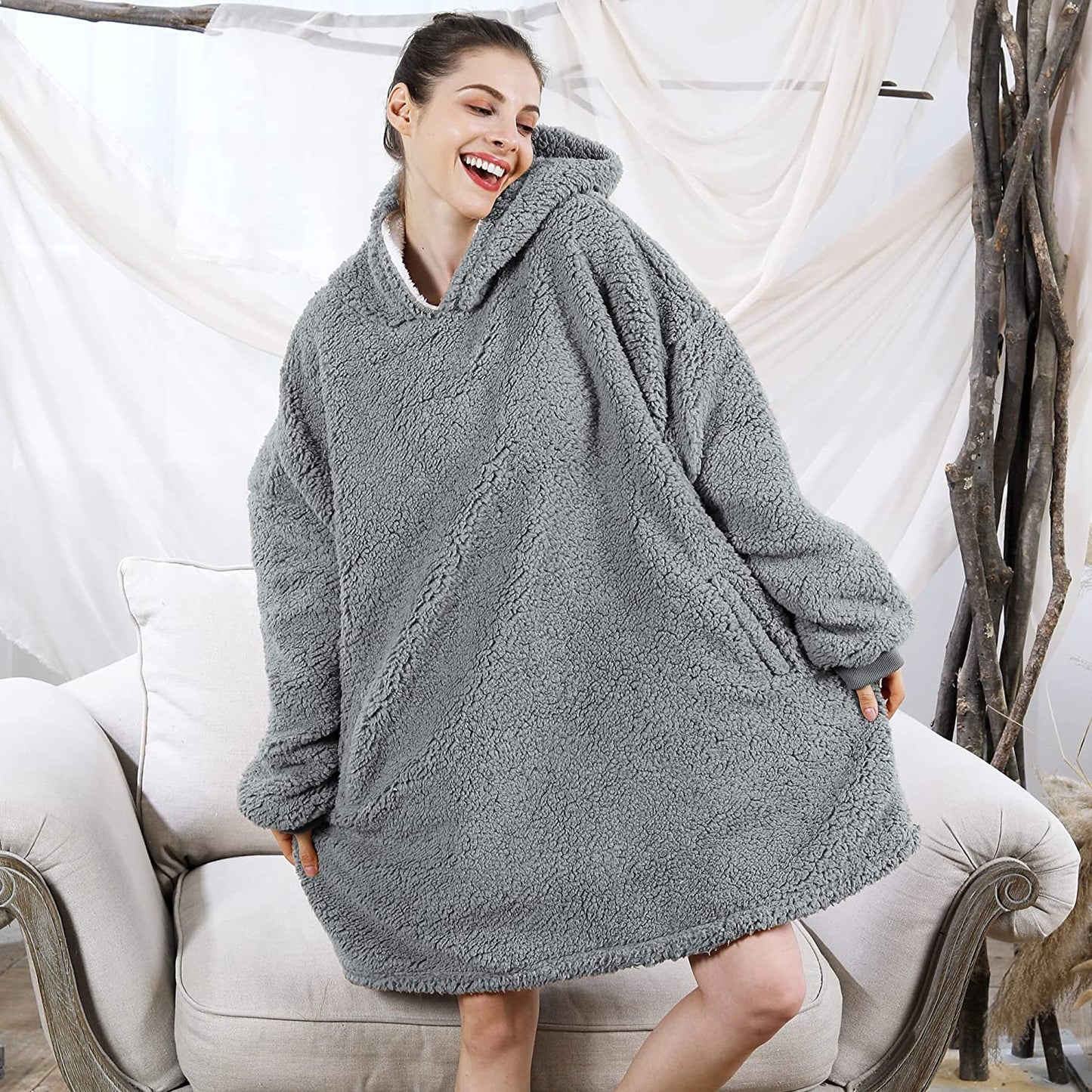 AmyHomie Blanket Sweatshirt,Oversized Sherpa Hooded Sweatshirt Blanket,Fleecehug Hoodie Wearable Blanket with Pocket for Adults & Kids & Teens