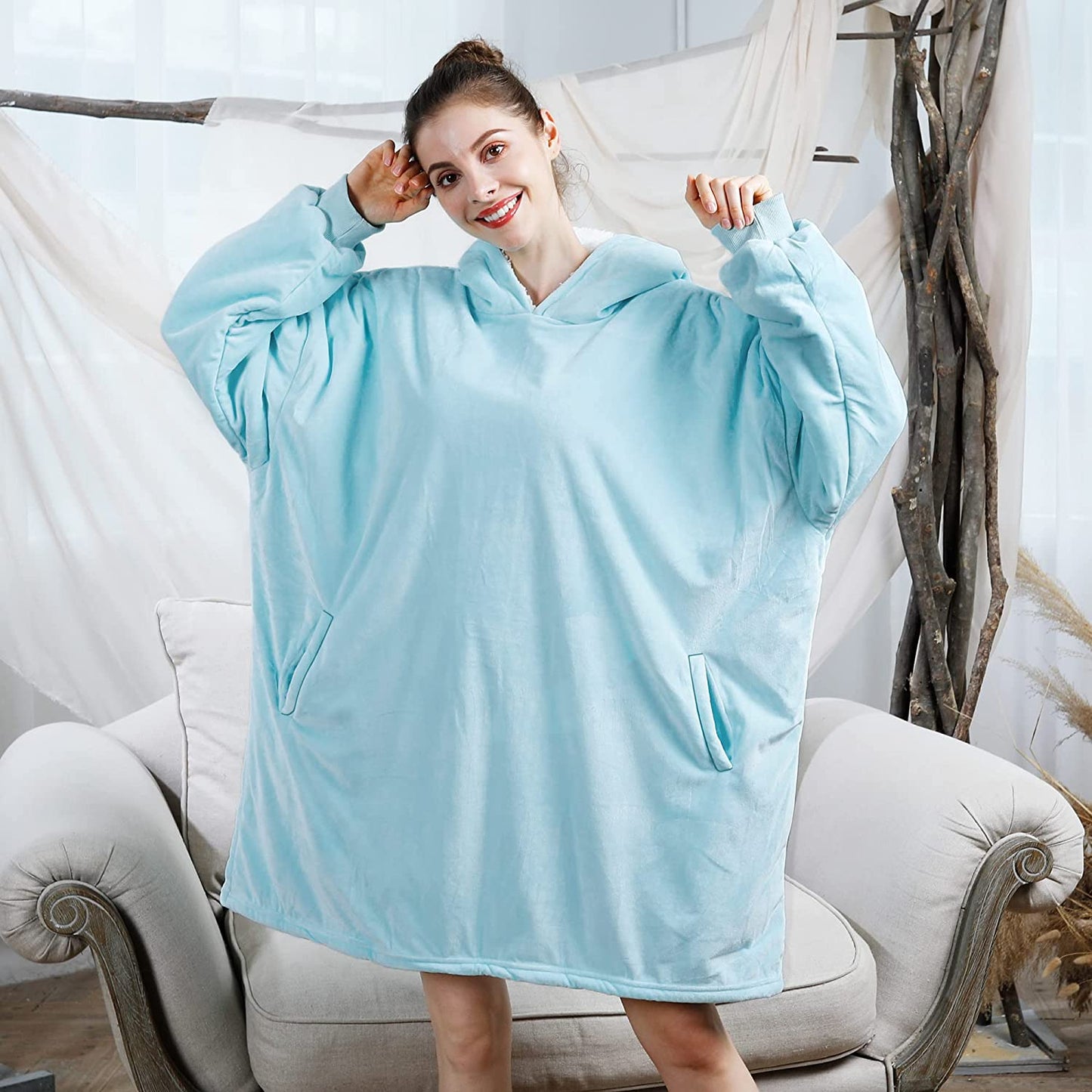 AmyHomie Blanket Sweatshirt,Oversized Sherpa Hooded Sweatshirt Blanket,Fleecehug Hoodie Wearable Blanket with Pocket for Adults & Kids & Teens