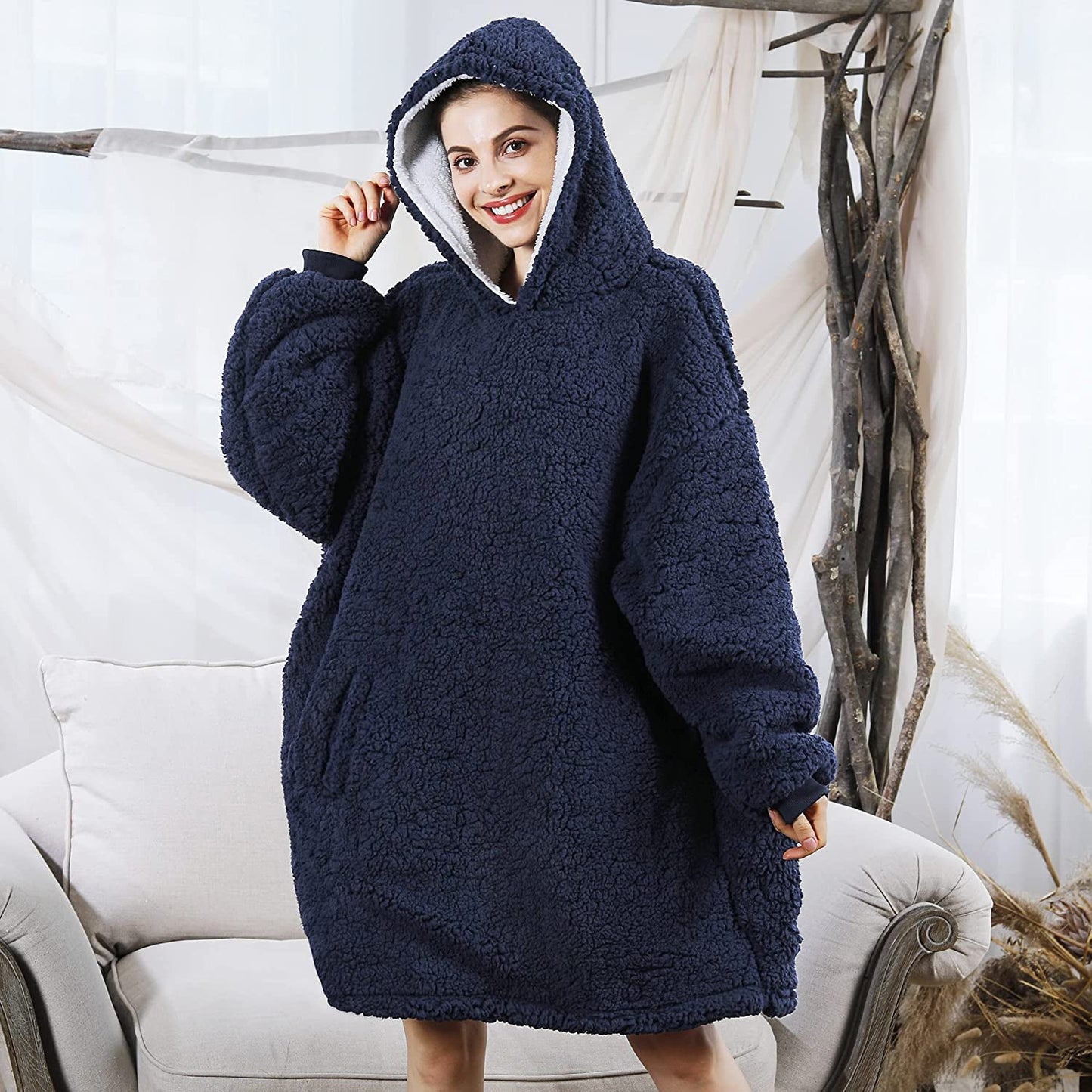 AmyHomie Blanket Sweatshirt,Oversized Sherpa Hooded Sweatshirt Blanket,Fleecehug Hoodie Wearable Blanket with Pocket for Adults & Kids & Teens