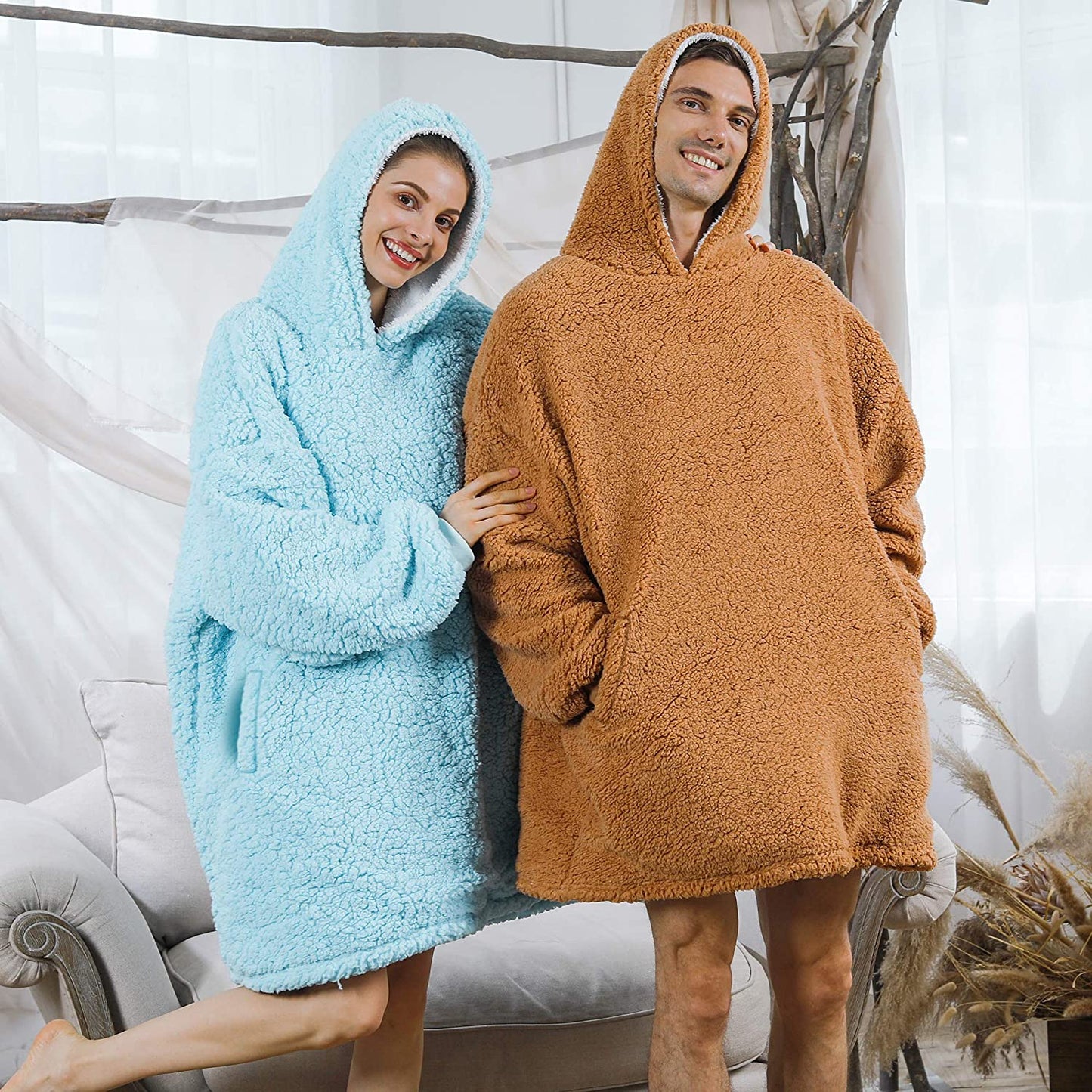 AmyHomie Blanket Sweatshirt,Oversized Sherpa Hooded Sweatshirt Blanket,Fleecehug Hoodie Wearable Blanket with Pocket for Adults & Kids & Teens