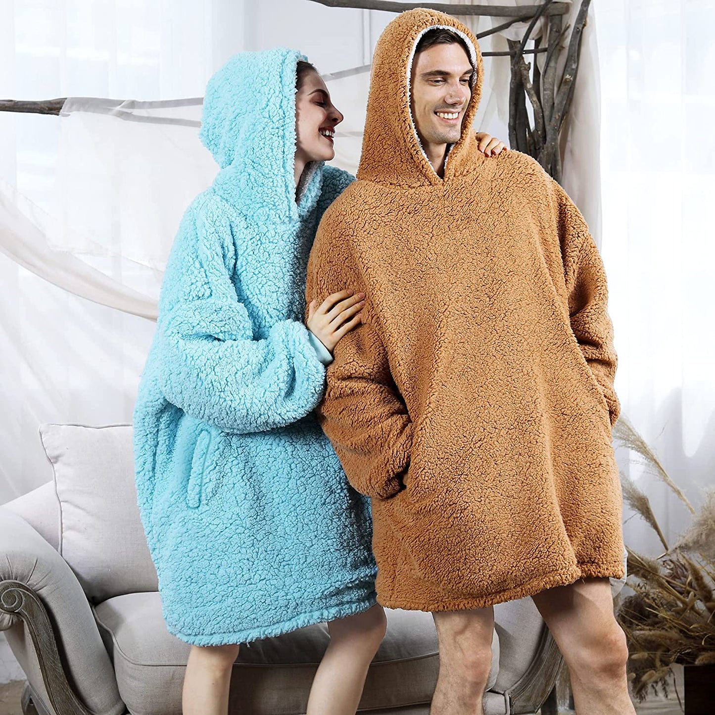 AmyHomie Blanket Sweatshirt,Oversized Sherpa Hooded Sweatshirt Blanket,Fleecehug Hoodie Wearable Blanket with Pocket for Adults & Kids & Teens