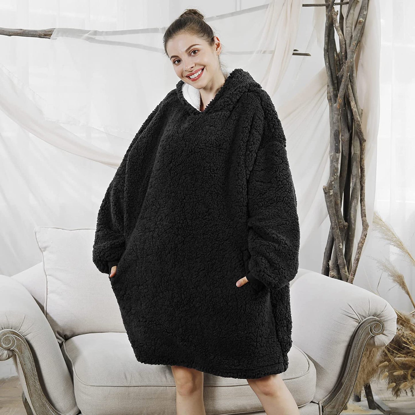AmyHomie Blanket Sweatshirt,Oversized Sherpa Hooded Sweatshirt Blanket,Fleecehug Hoodie Wearable Blanket with Pocket for Adults & Kids & Teens
