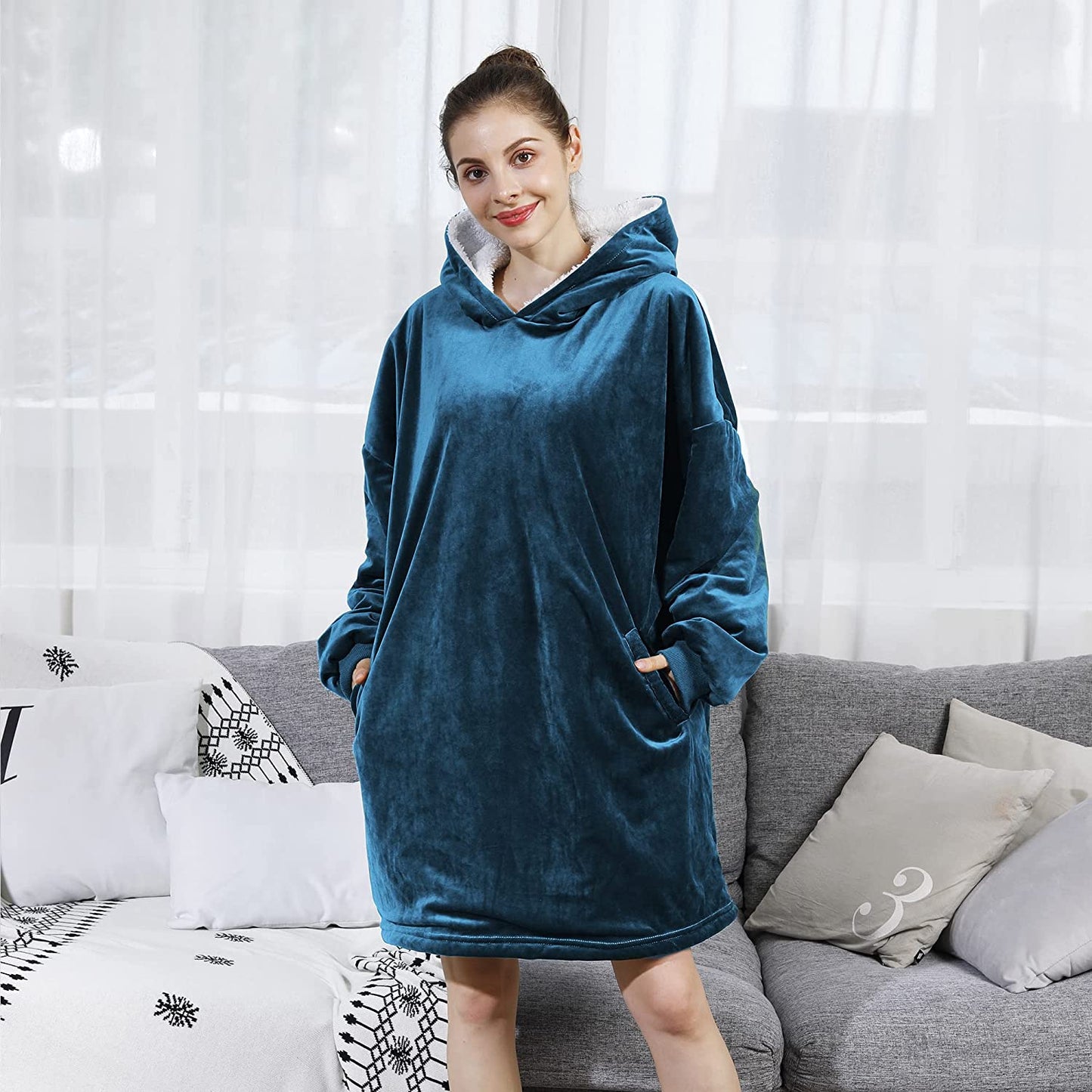 AmyHomie Blanket Sweatshirt,Oversized Sherpa Hooded Sweatshirt Blanket,Fleecehug Hoodie Wearable Blanket with Pocket for Adults & Kids & Teens