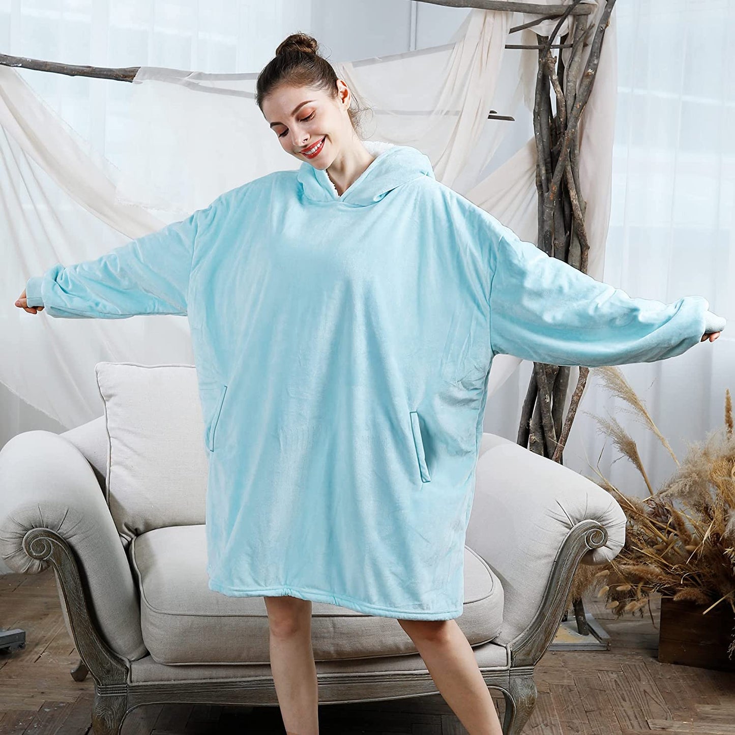 AmyHomie Blanket Sweatshirt,Oversized Sherpa Hooded Sweatshirt Blanket,Fleecehug Hoodie Wearable Blanket with Pocket for Adults & Kids & Teens