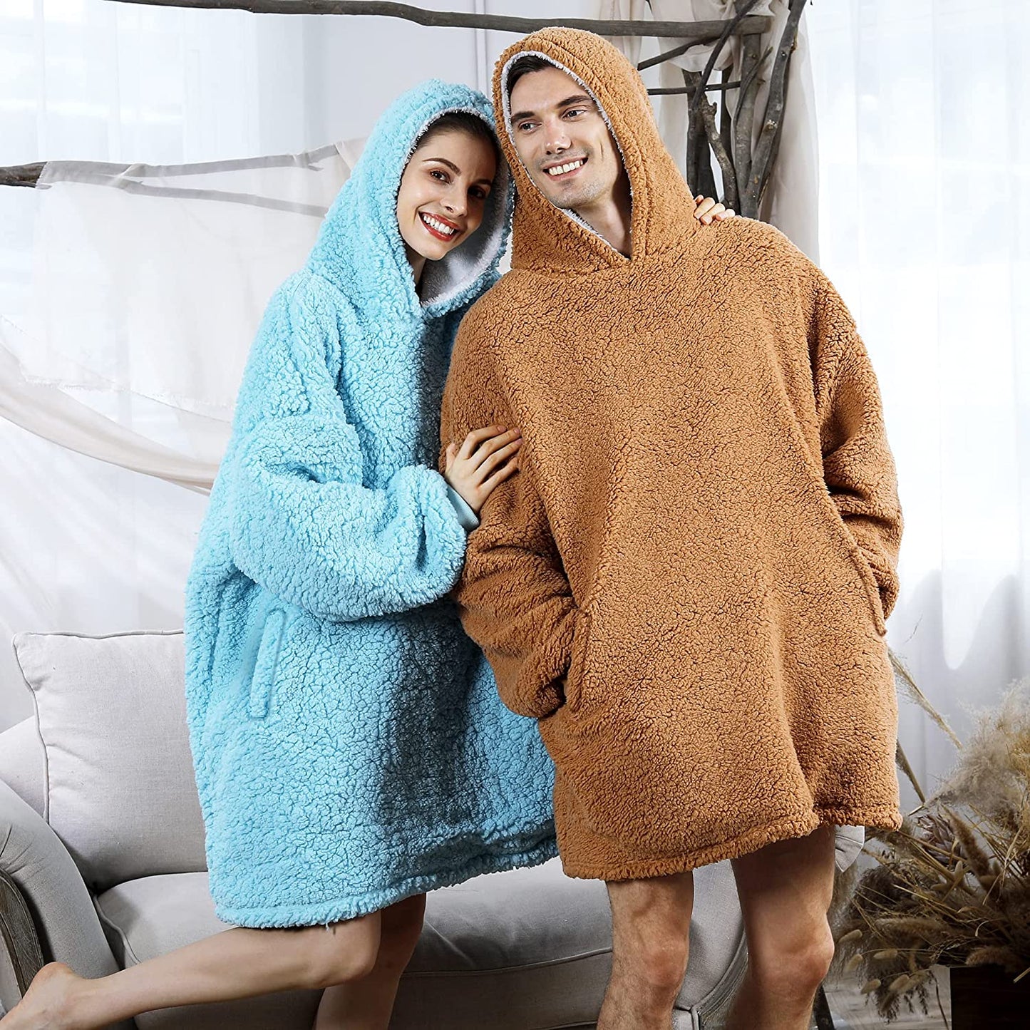 AmyHomie Blanket Sweatshirt,Oversized Sherpa Hooded Sweatshirt Blanket,Fleecehug Hoodie Wearable Blanket with Pocket for Adults & Kids & Teens